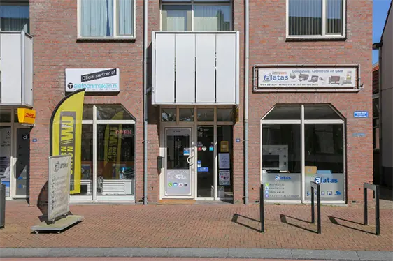 De winkel van Alatas aan de Brugstraat in Nederweert